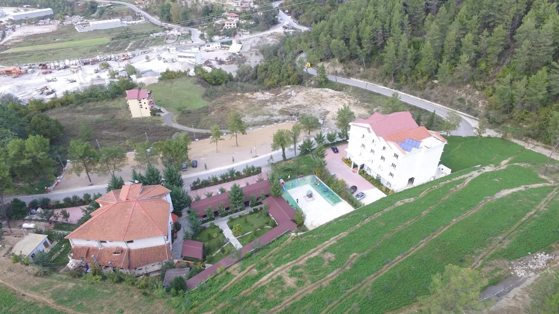 Hotel Elvis Mjull-Bethore 3*,  Albanien