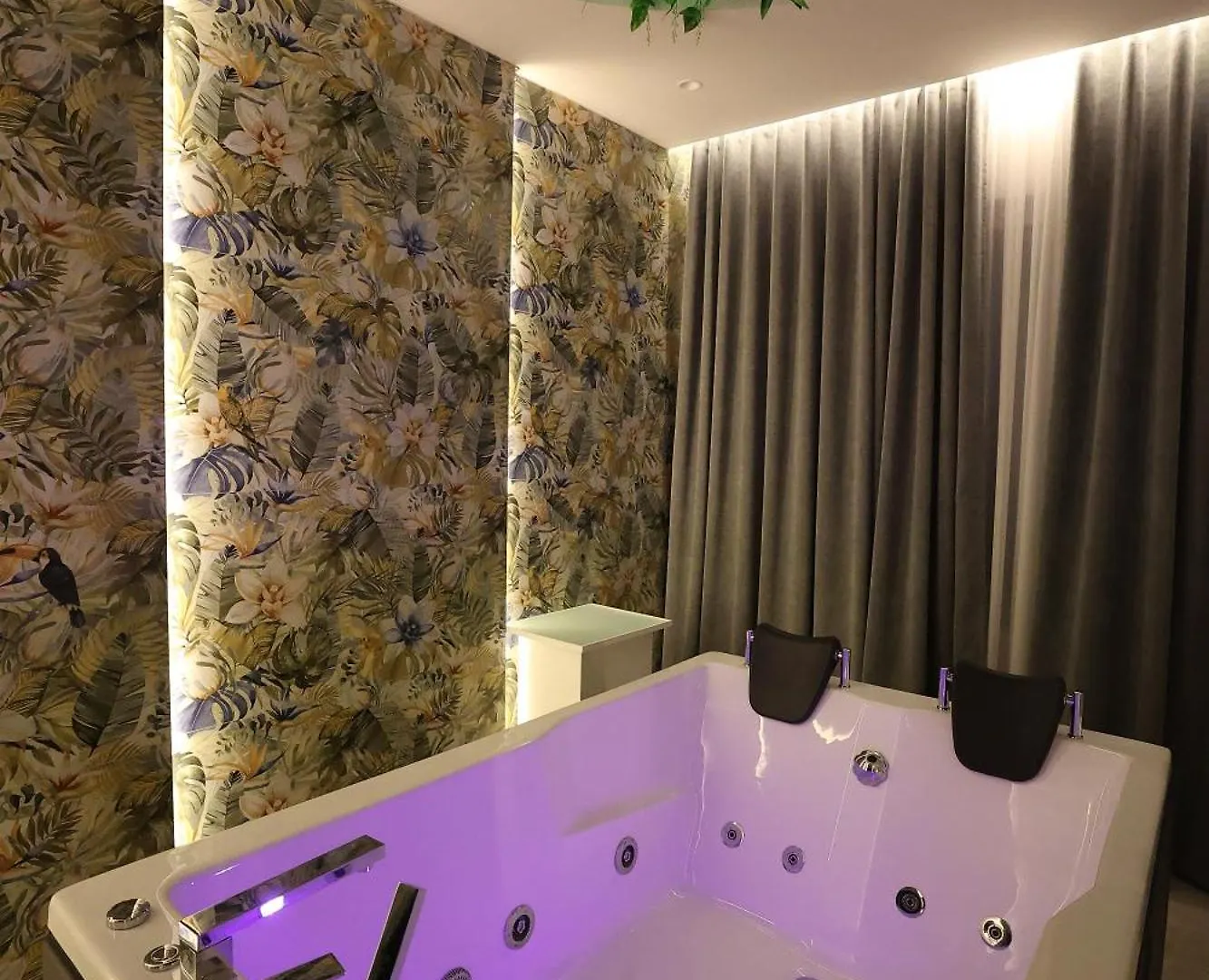Hotel Elvis Mjull-Bethore