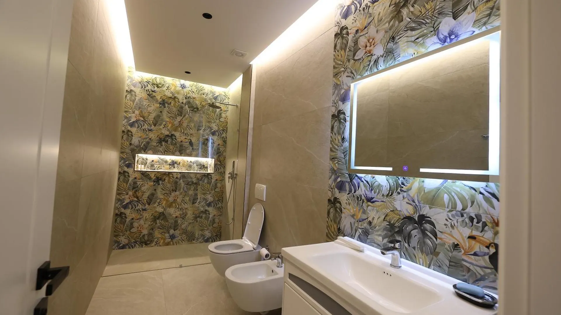 Hotel Elvis Mjull-Bethore Albanien