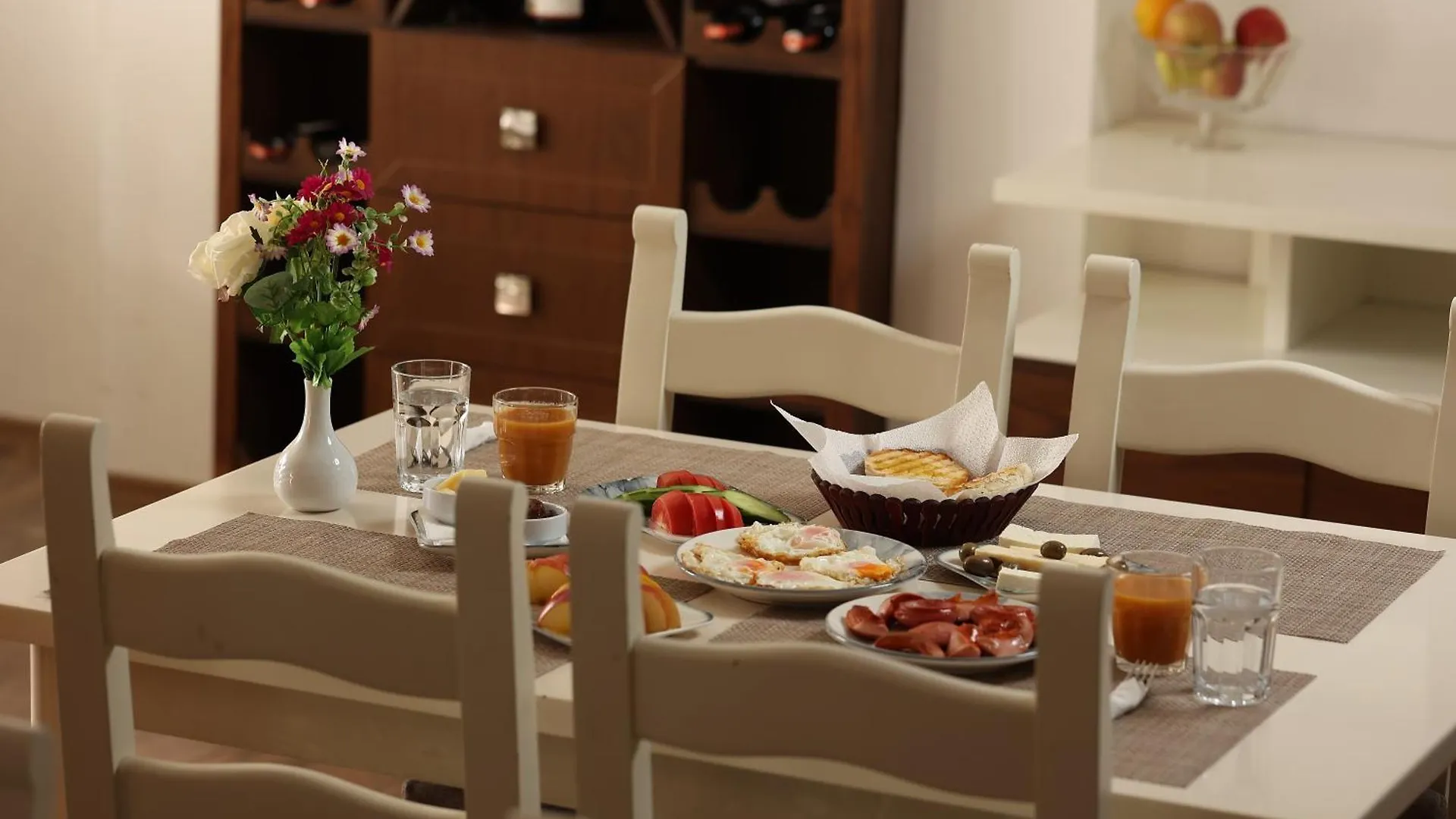 Hotel Elvis Mjull-Bethore 3*,
